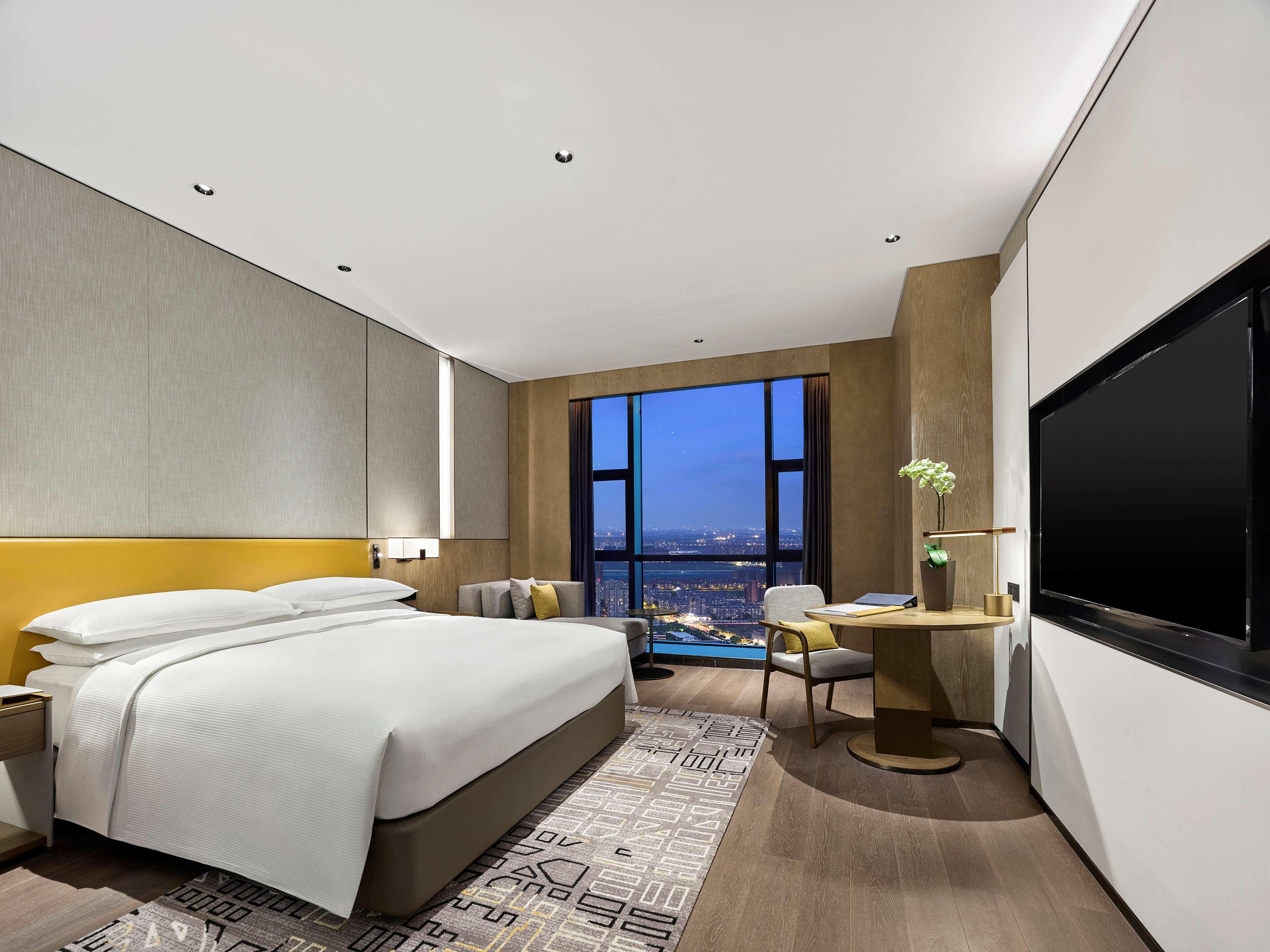 Hilton Jiaxing Hotel Exterior photo