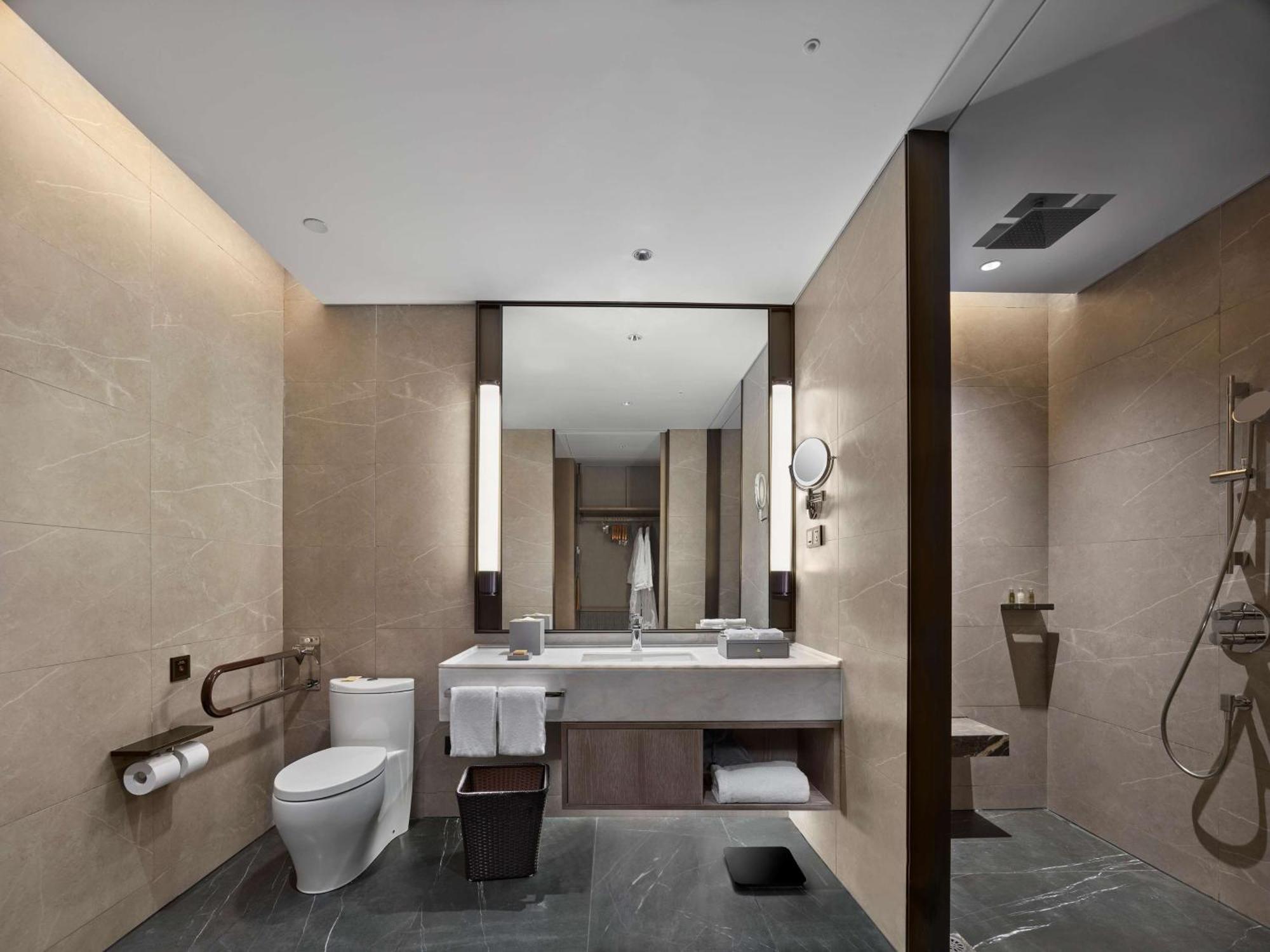 Hilton Jiaxing Hotel Exterior photo